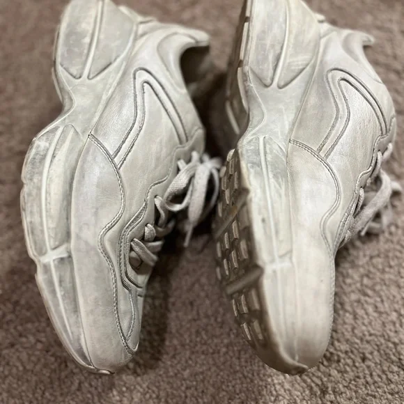 Authentic Gucci Rhyton Distressed